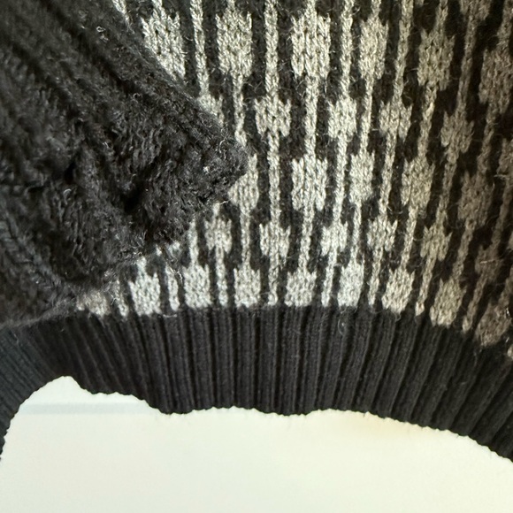 Vintage Ashley Knit Made in USA Sweater - Picture 6 of 10